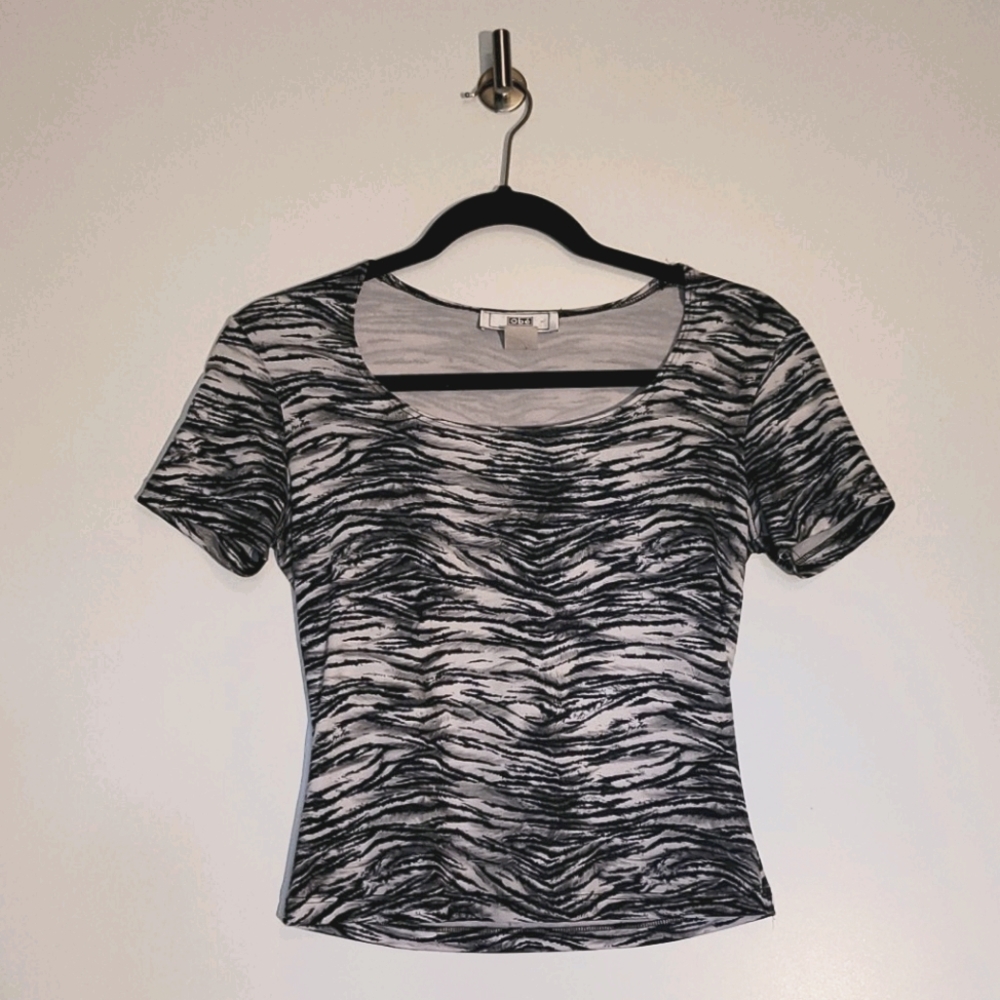 Obé animal print top sz. M